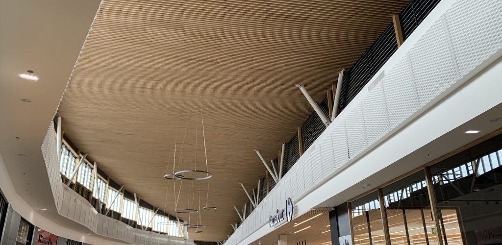 Carrefour Aurillac - galerie marchande